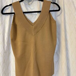 Dana Buchman Women's Beige Ribbed V-Neck Sleeveless Standard Sweater Tank Top M